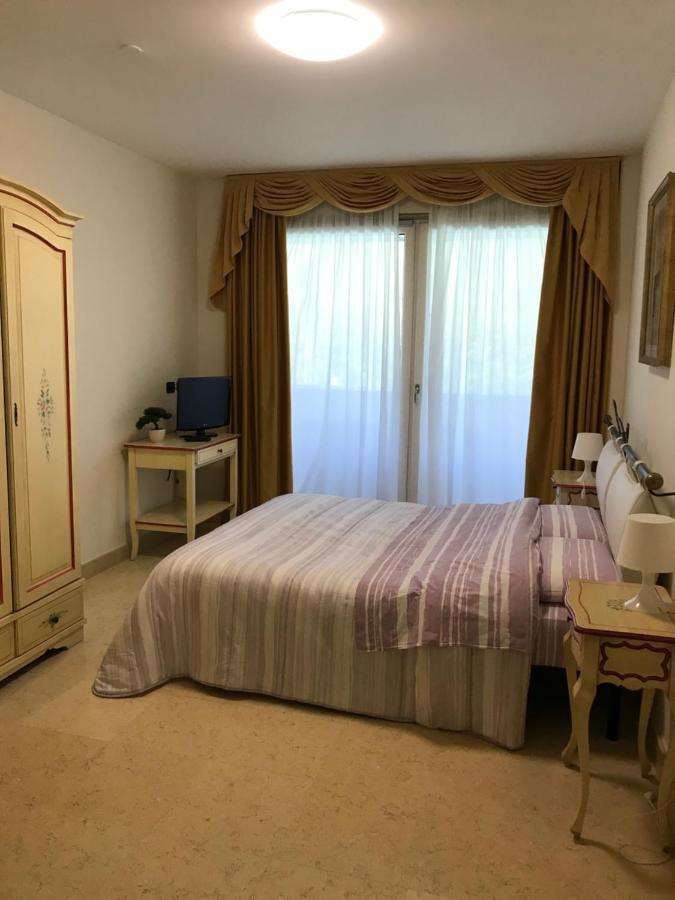 Appartamento Du Lac 1 Desenzano del Garda Kültér fotó