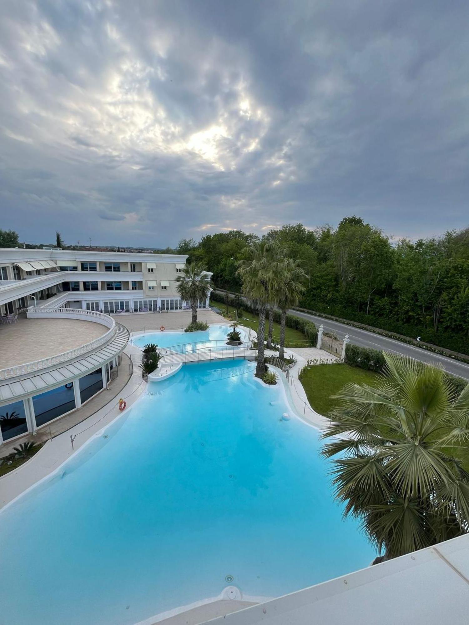 Appartamento Du Lac 1 Desenzano del Garda Kültér fotó